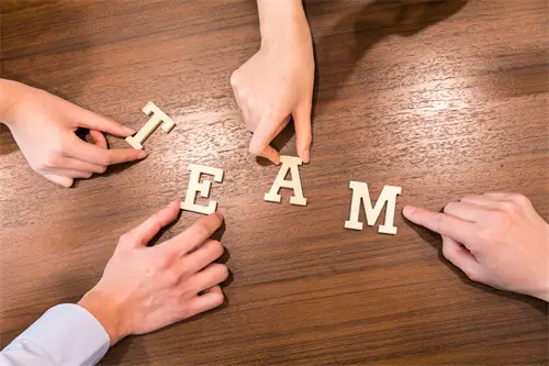 容城哪里有美食广场